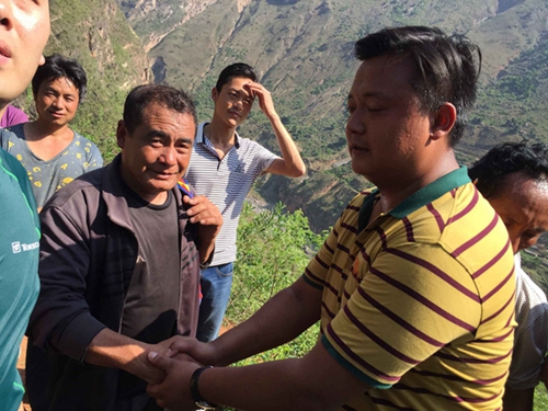 凉山“悬崖村”的儿童节充满欢声笑语(图10) 凉山“悬崖村”的儿童节充满欢声笑语(图10)