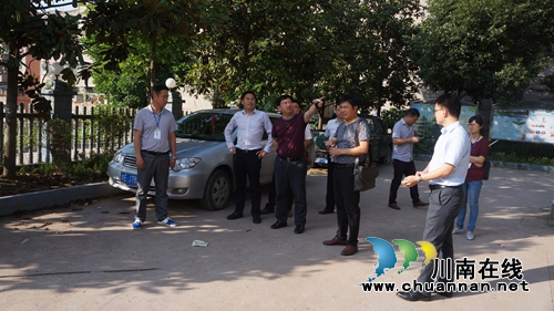 泸县副县长周昌海带队到立石镇指导工作(图1) 泸县副县长周昌海带队到立石镇指导工作(图1)