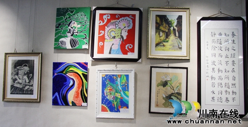 泸州市少儿书画作品展在泸州东艺展览馆开展(图1) 泸州市少儿书画作品展在泸州东艺展览馆开展(图1)