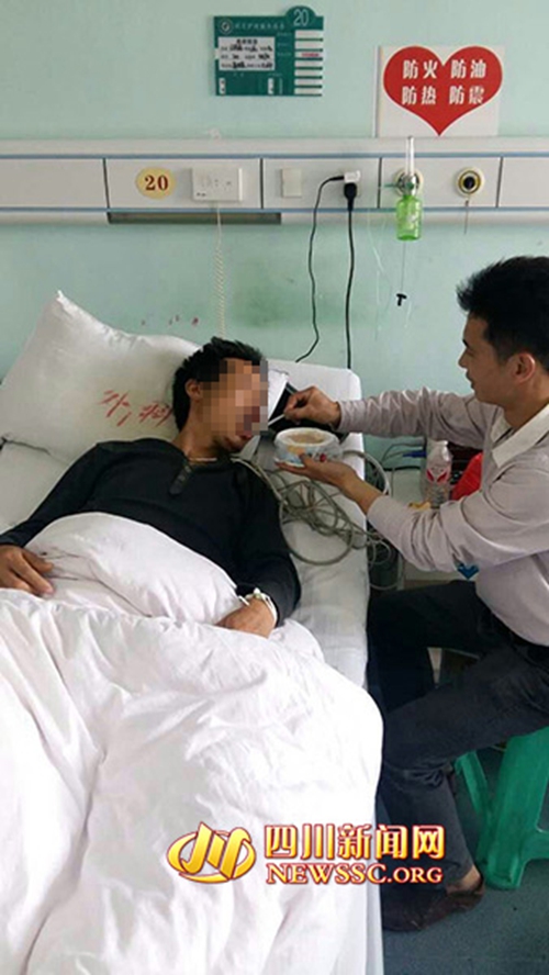 泸州两男子贵州收账 被误为“人贩子” 遭暴打(图2) 泸州两男子贵州收账 被误为“人贩子” 遭暴打(图2)