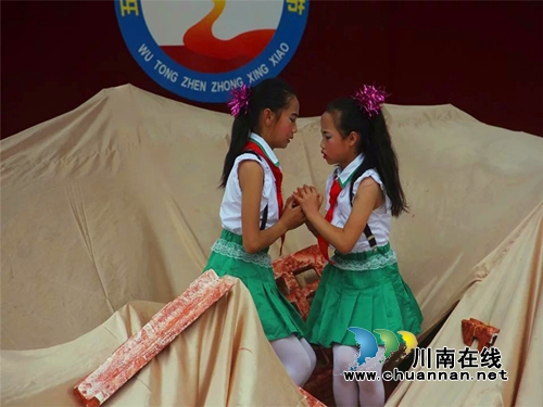 合江五通中心校举办第七届“童心飞扬”艺术节(图4) 合江五通中心校举办第七届“童心飞扬”艺术节(图4)