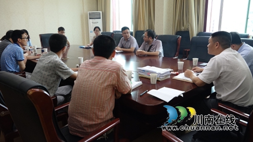 古蔺县督导组检查指导古蔺县国土局行权平台建设工作(图1)