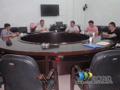 泸州市群工局副局长王浩调研合江信访宣传工作(图1)