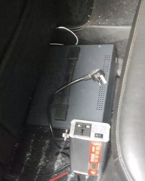 泸州两名诈骗男利用“伪基站”群发诈骗短信(图2)