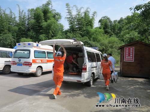 纳溪区卫计局：应急演练提升医疗救助服务能力(图2)