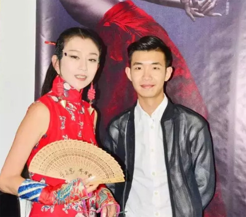 杨丽萍舞蹈《十面埋伏》泸州小伙反串演虞姬(图3) 杨丽萍舞蹈《十面埋伏》泸州小伙反串演虞姬(图3)