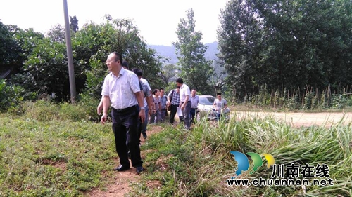 泸州市发改委调研泸县玉蟾街道易地扶贫搬迁工作(图1)