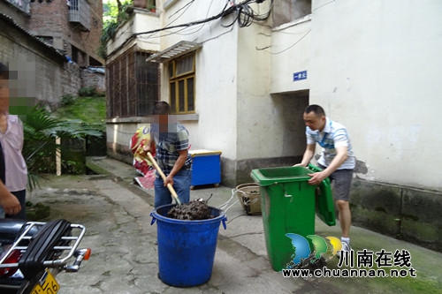 合江：社区服刑人员“墙外”劳动回馈社会(图1)