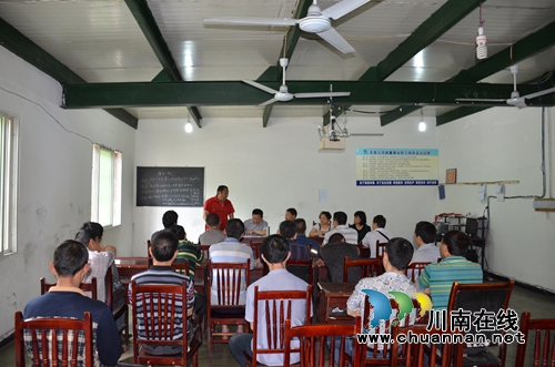 威鑫煤业“安全生产月”事故宣讲进基层(图1)