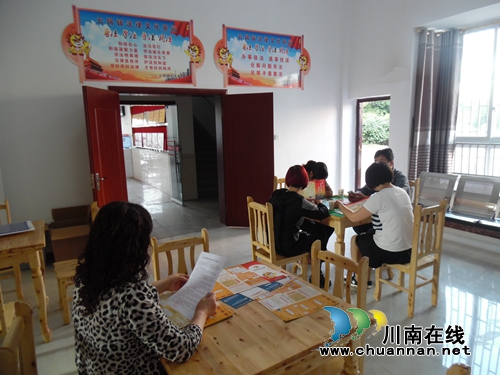 泸县司法局：依托“文化茶园”推进社区普法工作(图1)
