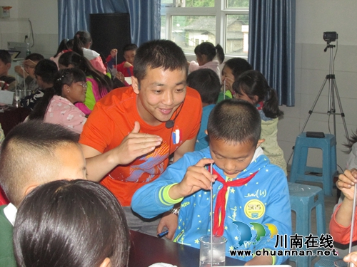 叙永县“科学学科课堂教学展评”在分水中心校举行(图3)