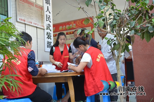 泸县太伏镇开展居家养老服务(图1) 泸县太伏镇开展居家养老服务(图1)