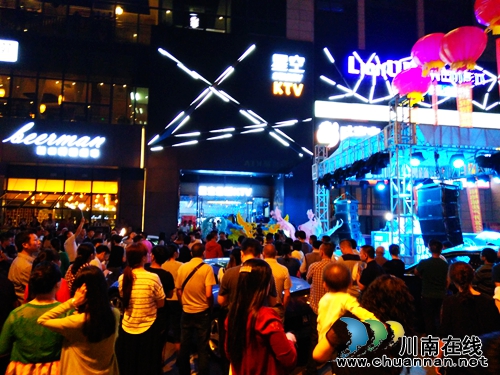 星空娱乐香槟音乐party闪耀酒城！(图1)