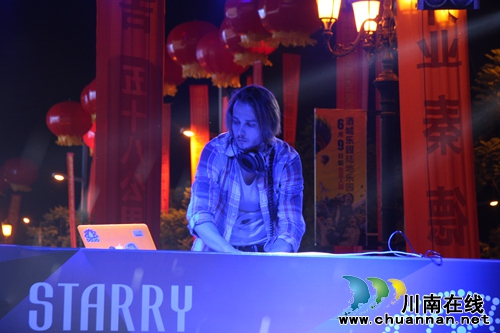 星空娱乐香槟音乐party闪耀酒城！(图8)