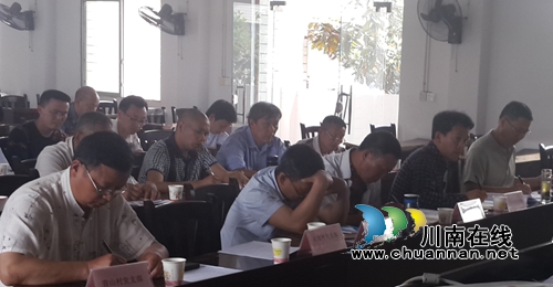 宜宾南溪区林丰乡召开安全维稳工作会(图1) 宜宾南溪区林丰乡召开安全维稳工作会(图1)