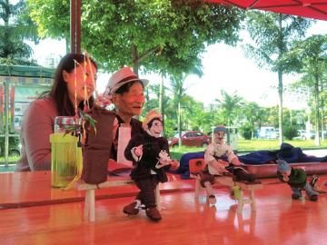宜宾面塑从清代传至今 8旬老人仍是“顶梁柱”(图1) 宜宾面塑从清代传至今 8旬老人仍是“顶梁柱”(图1)