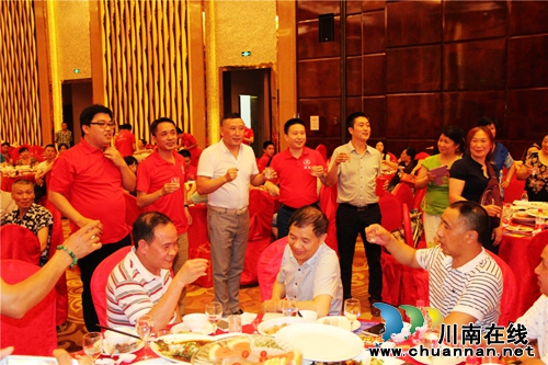 潭酒:红潭升级走向全国 金潭组合强势出击(图11) 潭酒:红潭升级走向全国 金潭组合强势出击(图11)