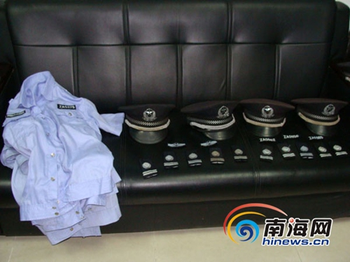 四川:纠正非法穿着仿警服人员2.7万余人(图1) 四川:纠正非法穿着仿警服人员2.7万余人(图1)