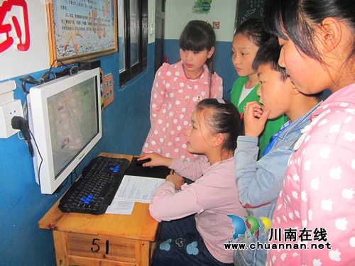 纳溪:信息网络全覆盖 “搜老师”进农村小学(图3) 纳溪:信息网络全覆盖 “搜老师”进农村小学(图3)