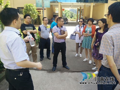 合江县政协、总工会到自怀镇调研(图1)