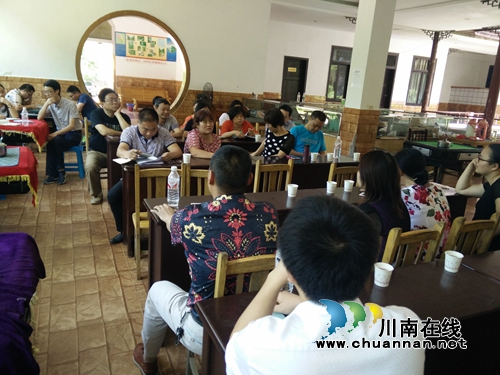 合江县政协、总工会到自怀镇调研(图2)