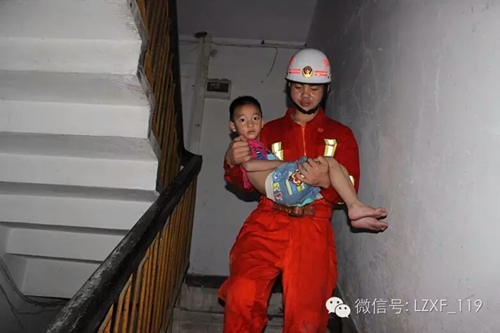 泸州市境内普降暴雨&nbsp;消防全力营救(图3)