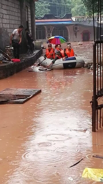 泸州市境内普降暴雨&nbsp;消防全力营救(图11)