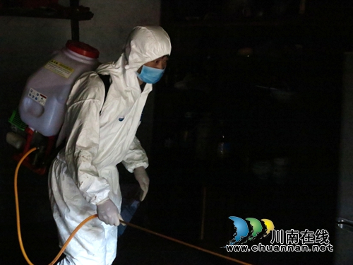 纳溪卫计系统:第一时间开展医疗应急救援工作(图3) 纳溪卫计系统:第一时间开展医疗应急救援工作(图3)