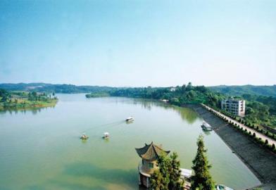 泸州游船“大体检”：玉龙湖景区游船暂停经营(图3)
