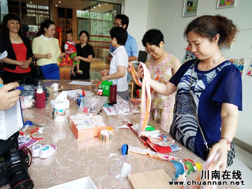 泸州龙马潭:居家小工艺织就致富梦想(图8) 泸州龙马潭:居家小工艺织就致富梦想(图8)