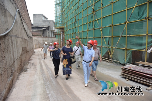 泸州市教育局再赴叙永指导抗灾排危工作(图1) 泸州市教育局再赴叙永指导抗灾排危工作(图1)