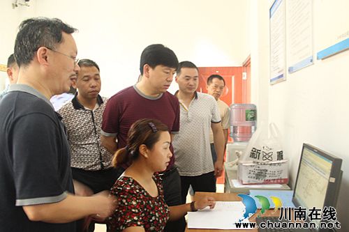 泸县副县长周昌海到镇开展汛期安全生产专项督查(图1)