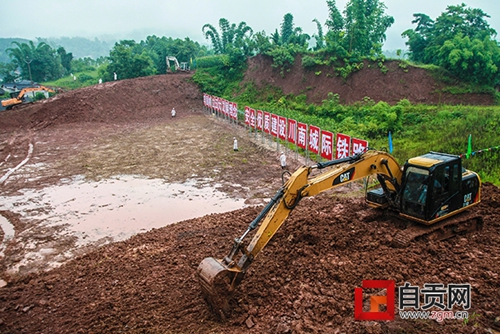 自贡:构建川南四城“半小时交通圈”(图2) 自贡:构建川南四城“半小时交通圈”(图2)