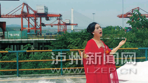 歌手范海荣为龙马潭形象歌曲《逐梦长江》拍MV(图1) 歌手范海荣为龙马潭形象歌曲《逐梦长江》拍MV(图1)