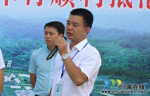 泸州港首批进口美国木材今日顺利抵港(图8) 泸州港首批进口美国木材今日顺利抵港(图8)