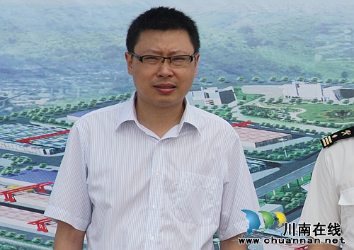 泸州港首批进口美国木材今日顺利抵港(图10) 泸州港首批进口美国木材今日顺利抵港(图10)
