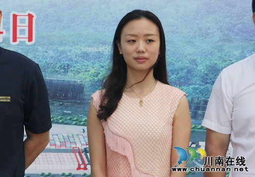 泸州港首批进口美国木材今日顺利抵港(图5) 泸州港首批进口美国木材今日顺利抵港(图5)