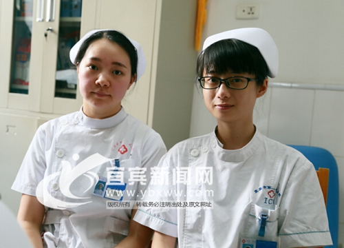 宜宾男吃李子被卡晕&nbsp;两护士当街跪地救人(图1)