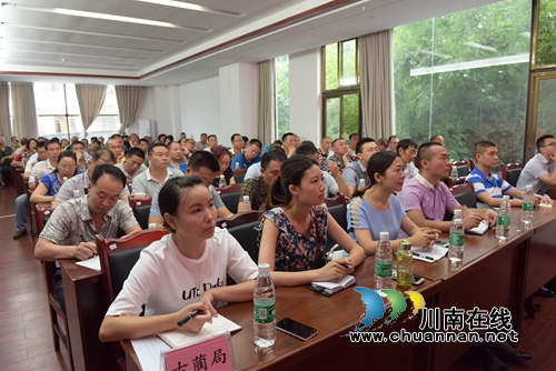 泸州：学校食品安全巡讲助学生健康成长(图2)