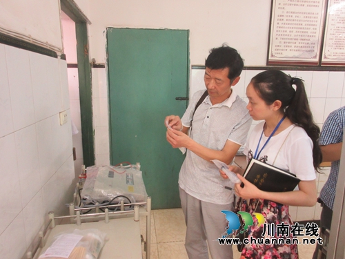 合江县食药监局到五通镇督察药品安全工作(图2)