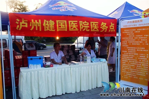 龙虾与靓车齐舞 虾“搞”酒城惊喜无穷(图21) 龙虾与靓车齐舞 虾“搞”酒城惊喜无穷(图21)