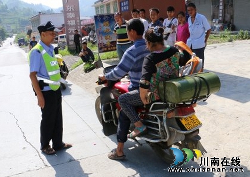 叙永交警重拳出击&nbsp;查获各类交通违法行为460起(图2)