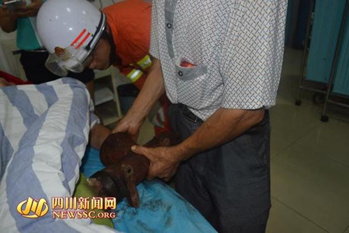 自贡:绞肉机“吃”人 医生消防合力解救(图1) 自贡:绞肉机“吃”人 医生消防合力解救(图1)