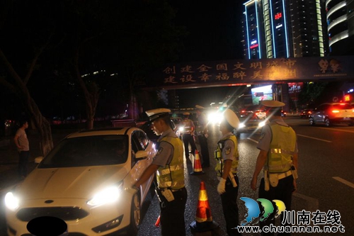 泸州交警一大队雷霆出击&nbsp;查获各类违法行为226起(图2)