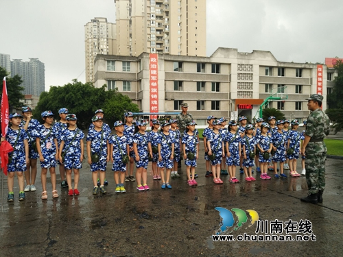 泸州华阳街道第五届公益小记者正式开班(图1) 泸州华阳街道第五届公益小记者正式开班(图1)