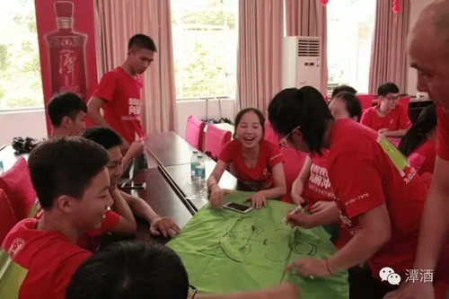 潭酒举办“应届高考生素质提升活动”点燃盛夏(图6)