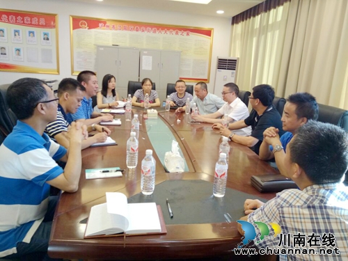 江阳区政法委领导到泰安街道调研指导工作(图1) 江阳区政法委领导到泰安街道调研指导工作(图1)