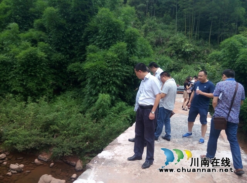 合江县副县长郑盛文调研自怀景区安全工作(图1)