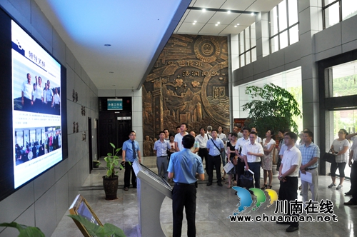 古蔺县直机关召开“两学一做”现场推进会(图3)