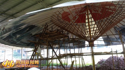 国家非遗泸州“伞王”呼之欲出&nbsp;欲冲吉尼斯记录(图2)